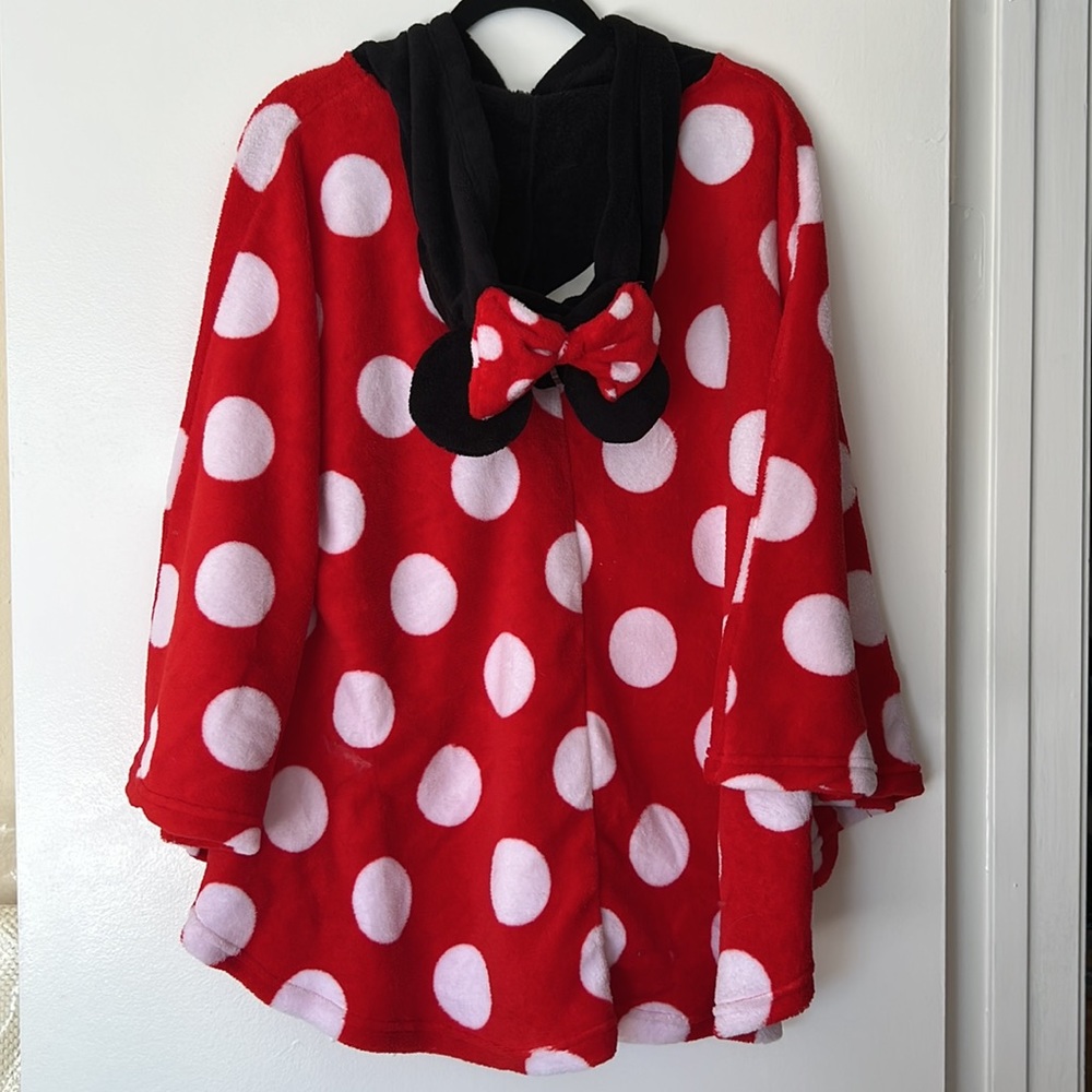 Minnie Mouse sleep poncho